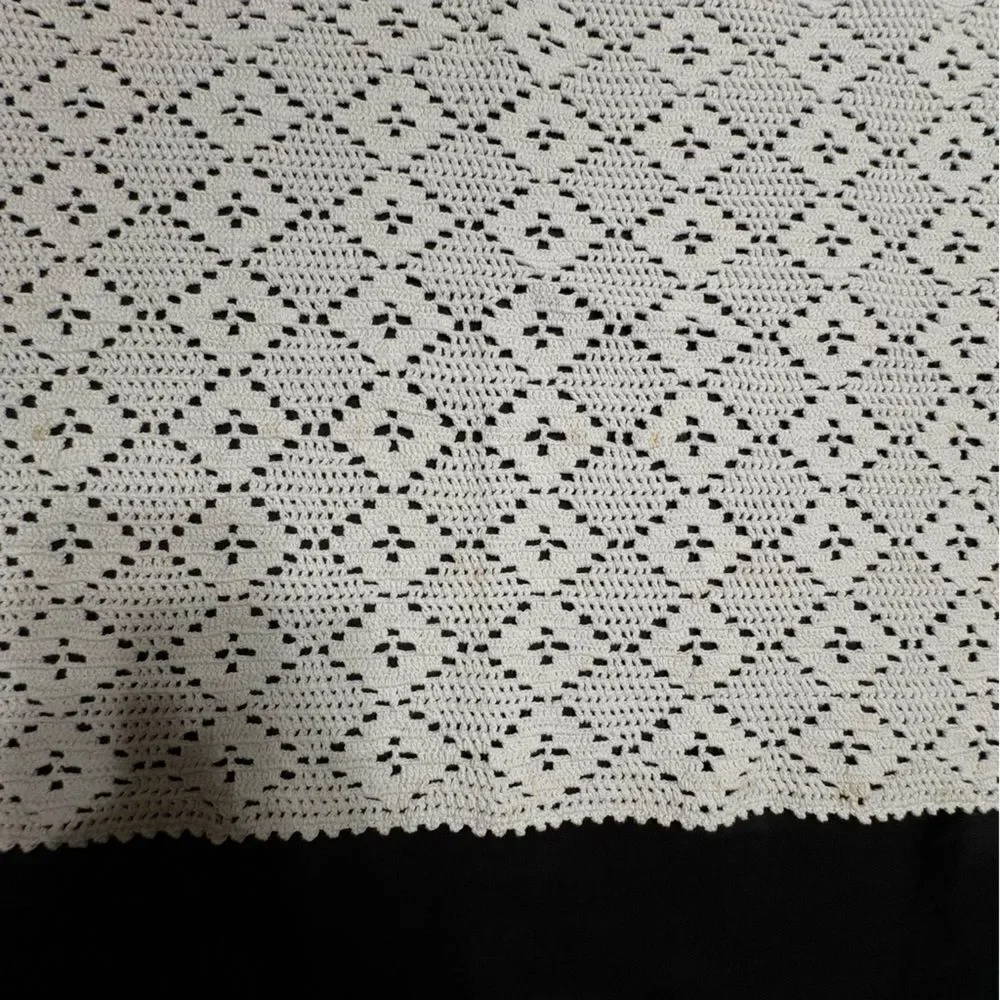 Elegant Crochet Lace Placemats, tray mats, doilies, table mats, set of 4,